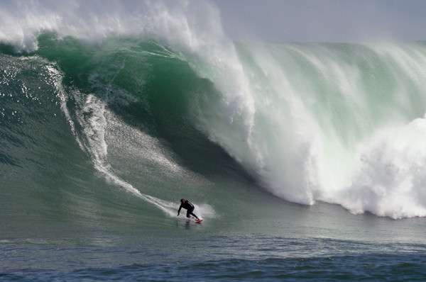 Chasing Big Wave Surfers at Sunsets - OWUSSNorthAmerica.org